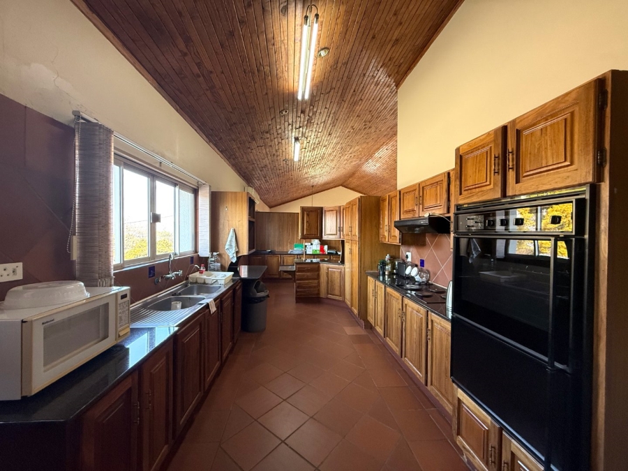 6 Bedroom Property for Sale in Schoemansville North West